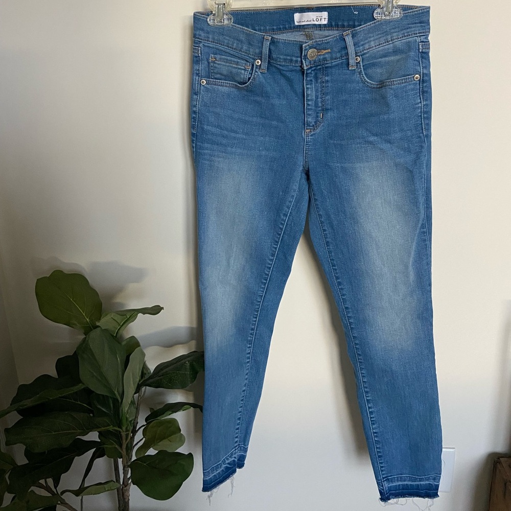 Loft size 2 (26) cropped skinny jeans